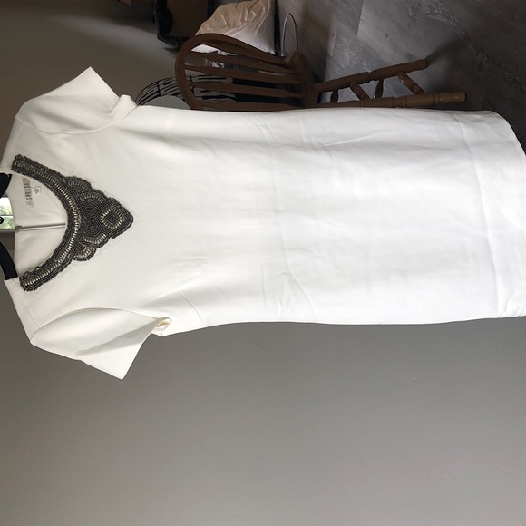 Beaded neckline white dress - Picture 1 of 4